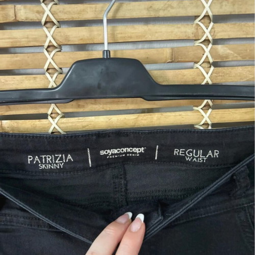 Soyaconcept Patrizia black skinny jeans size W34