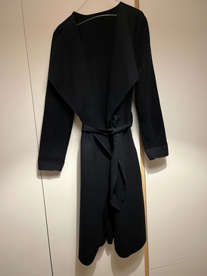 Thin coat like new, blue, one size