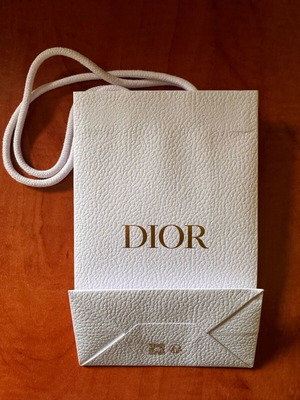 Dior gift bag like new
