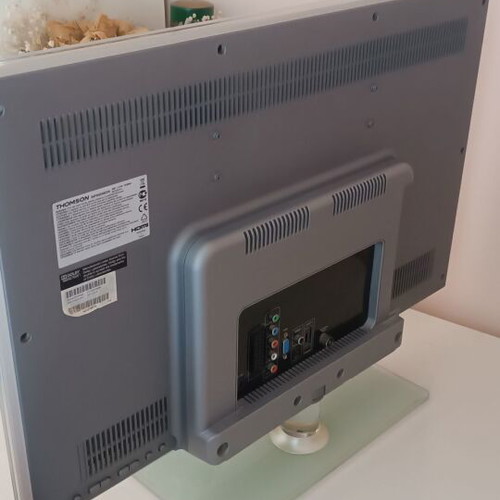 Thomson LED TV 24" white used, for repair or spare parts, USB HDMI