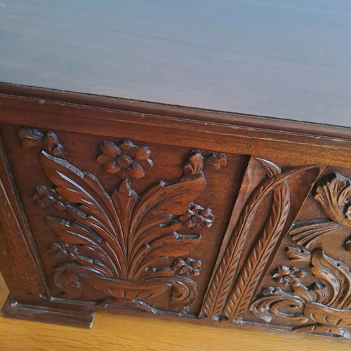 Chest old solid wood like new
