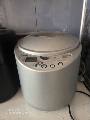 Domo bread maker used, light signs of use