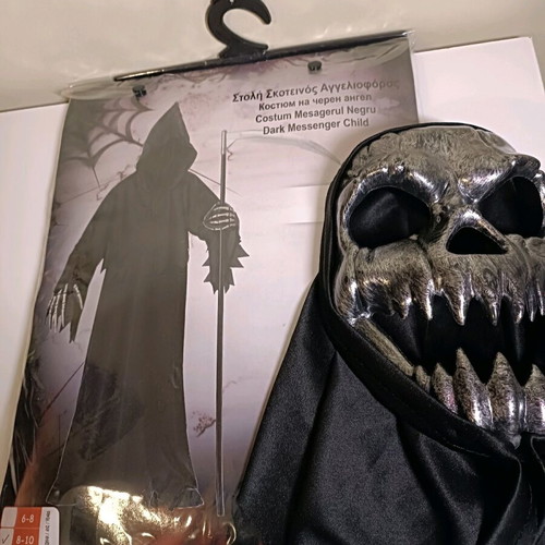 Carnival costume and gift mask like new for 8-10 years old