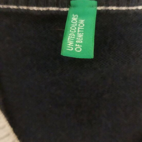 Ρούχα για 6 έως 8 ετών σαν καινούργια, ζακέτα Benetton και μπλουζάκι