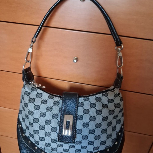 Fabric shoulder bag like new, dimensions 0.36×0.20