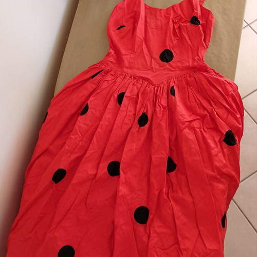 Silk red dress with black polka dots size Small like new