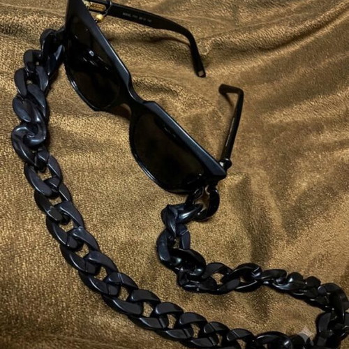 Sunglasses used Cat-Eye oversized polarized lenses with case and chain