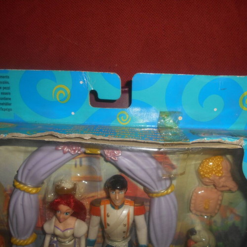 Ariel and Eric Wedding Giftset by Mattel used, vintage 1997