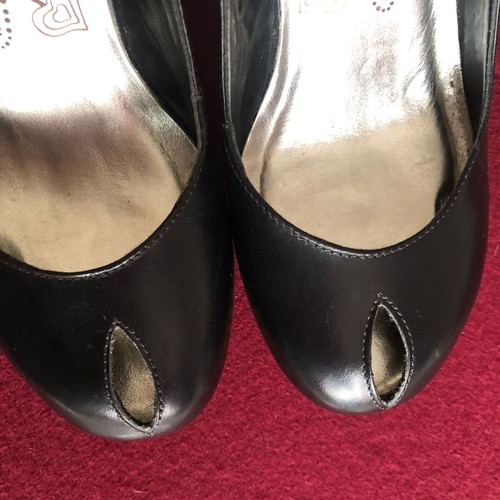 Firetrap black pumps used with thick wooden heel size 36