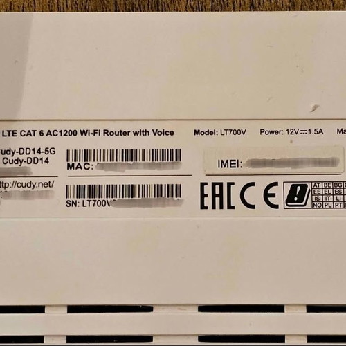 Cudy LT700v 4G+ router like new with sim card slot