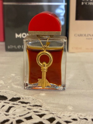 Άρωμα Red Door by Elizabeth Arden Eau de Parfum σαν καινούργιο special edition