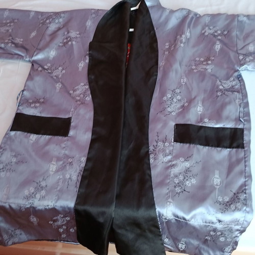 Collectible satin double-sided kimono like new