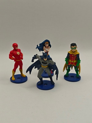 Toppers Justice League 4 figures like new, with box
