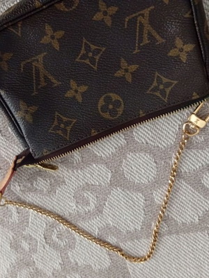Louis Vuitton mini pochette καινούργιο, καφέ χειρός συλλεκτικό
