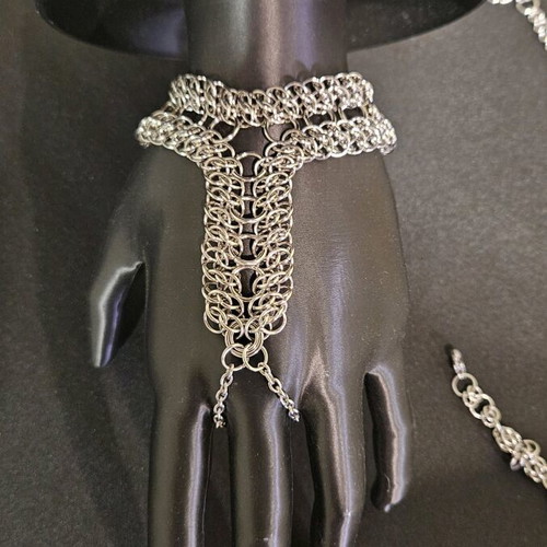 Wrist chain slave bracelet made-to-order stainless steel chainmaille