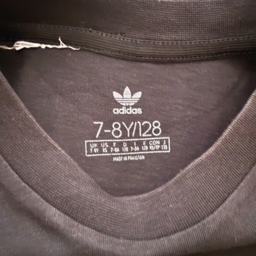 Adidas t-shirt like new, size 128 cm, black