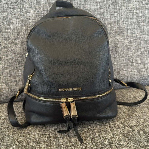Michael Kors Rhea medium leather backpack used, black