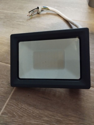 Προβολέας εξωτερικού χώρου σαν καινούργιο σε άριστη κατάσταση