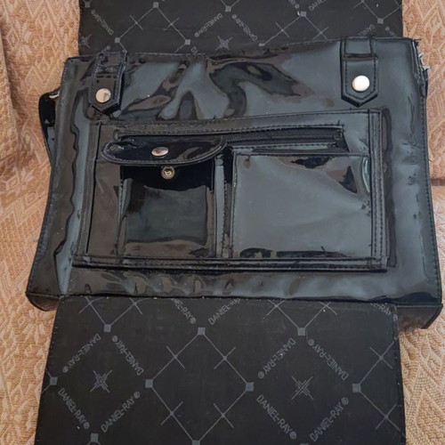 Women's leather shoulder bag used 24x30x7 cm