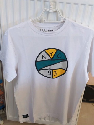 Zoo York T-shirt medium new, white