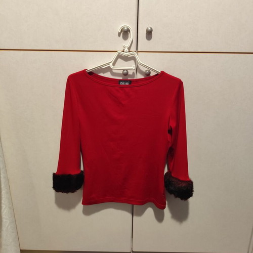 BSB blouse used red with fur details on cuffs