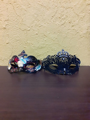 Carnival masks new, pack of 2 from Jumbo