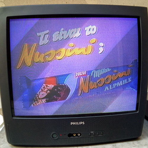 Philips 21PT 1354/01 21-inch TV, ideal for 1990s video games
