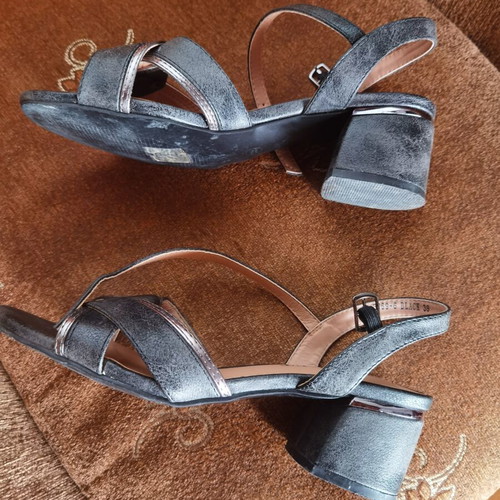 Women's sandals heel 5.5 cm like new, gray and silver