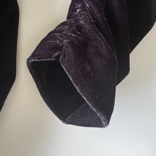 Zara women's velvet dress size Medium like new, black