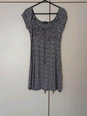 Bershka dress used with flowers, size S, black
