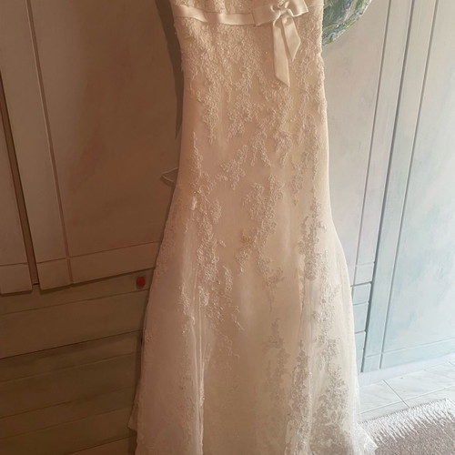 Pronovias wedding dress used, mermaid style, white, size Small/Medium