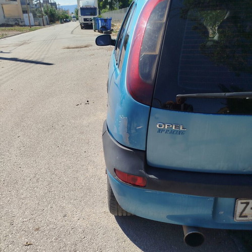 Opel Corsa 1.4 car used, engine needs repair