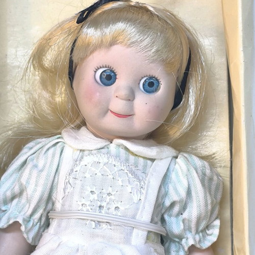 Porcelain doll Alice new from Planeta DeAgostini fairy tale series