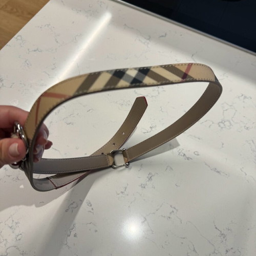 Burberry authentic belt like new, size 90