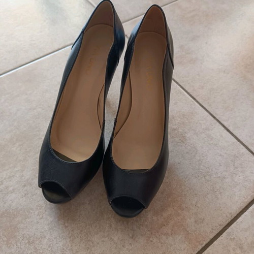 Leather pumps new, black, size 38
