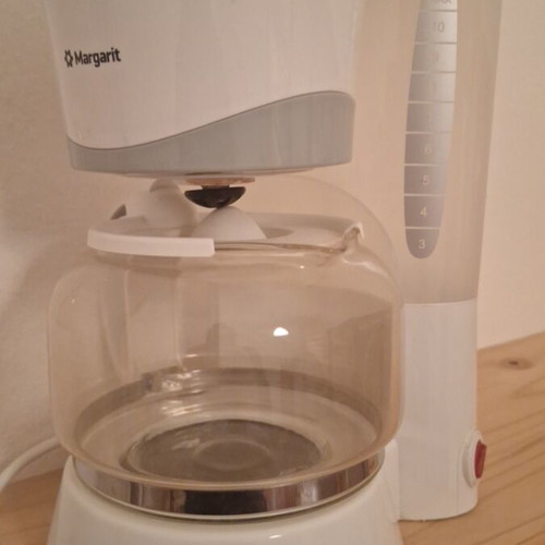 Filter coffee maker used, simple and compact