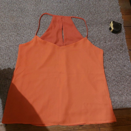 Orange tank top like new