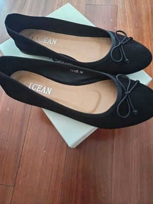 Women's ballerina shoes size 38 like new, black