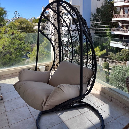 Outdoor swing like new with base and cushion