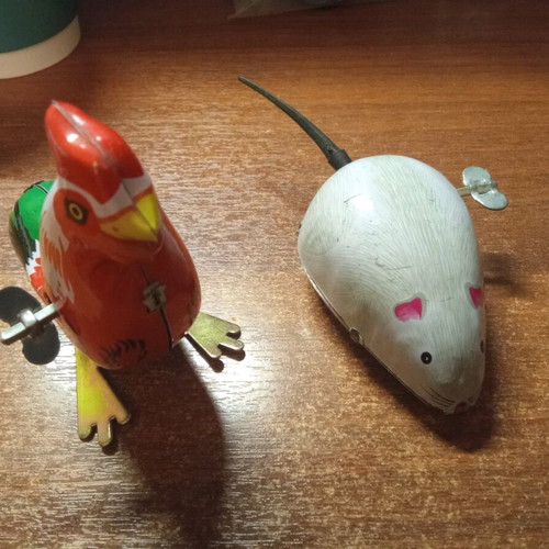 Tin toy replicas used, non-functional for decoration