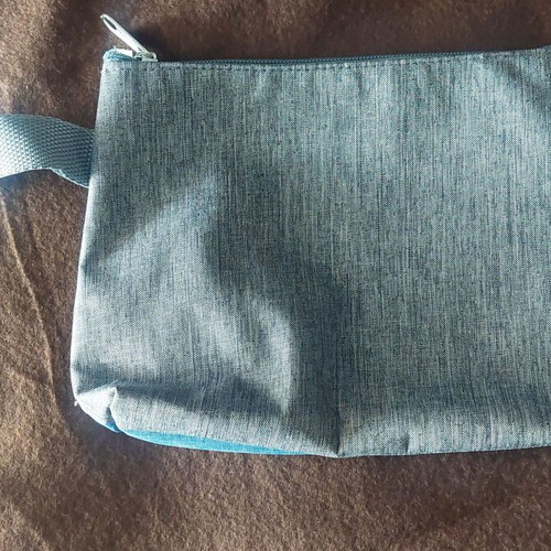 Toiletry bag, simple and practical, grey and blue