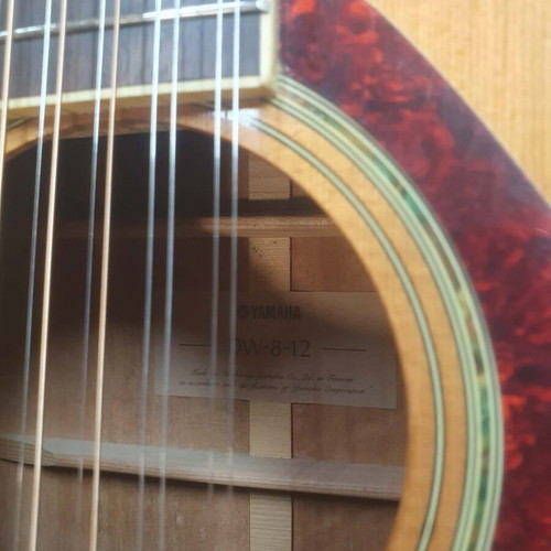 Yamaha DW8-12 2005 acoustic guitar used, natural finish