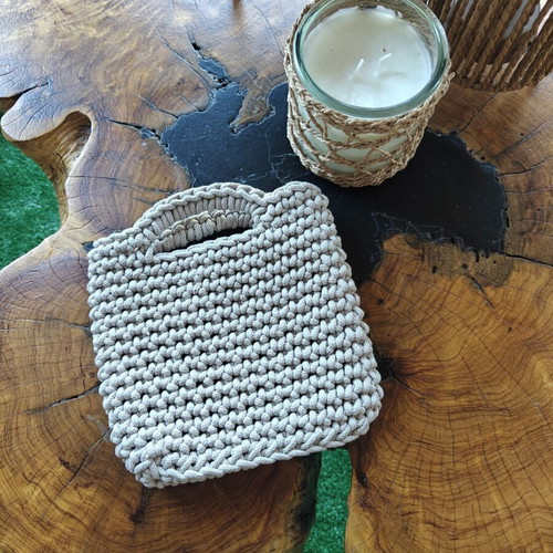 Handmade macrame bag with inner clasp new