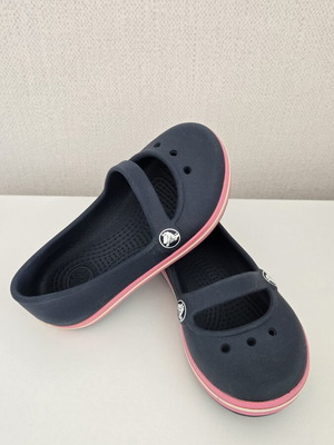 Crocs C7 toddler shoes like new, size 22-23