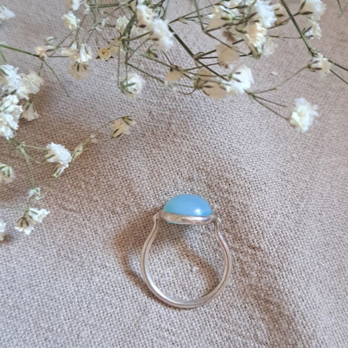 Silver ring with natural aqua chalcedony, like new, size 54