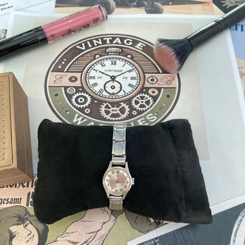 Venus vintage women's watch used with elastic bracelet