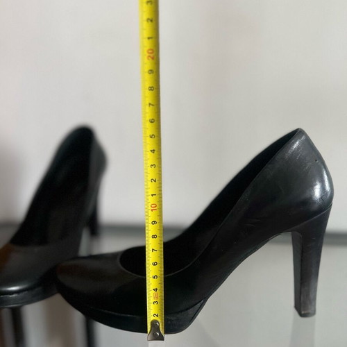 Black leather heels used, size 37