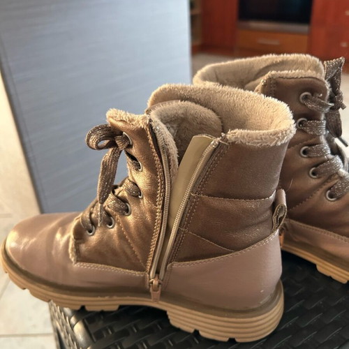 Girls' boots size 34 like new