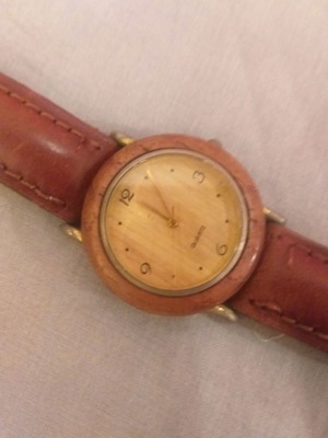 Ρολόι χειρός unisex vintage με ξύλινη επένδυση σαν καινούργιο