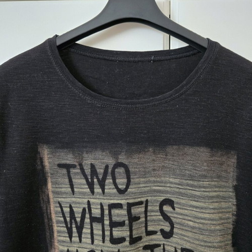 Unisex t-shirt used, cotton, size medium, black